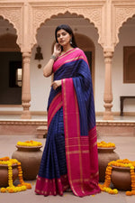 Load image into Gallery viewer, Women's Navy Blue Silk Printed Saree With Unstitched Blouse -5.5Mtr Kashvii