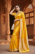 Load image into Gallery viewer, Women's Yellow Silk Printed Saree With Unstitched Blouse -5.5Mtr Kashvii