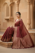 Load image into Gallery viewer, Women's Silk Printed Saree With Unstitched Blouse 5.5Mtr (Maroon) Kashvii