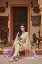 Load image into Gallery viewer, Cotton Blend Printed Cream Kurti Kashvii