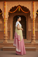 Load image into Gallery viewer, Women's Linen Printed Saree With Unstitched Blouse 5.5Mtr (Yellow)