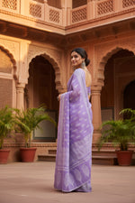 Load image into Gallery viewer, Women's Faux Linen Floral Ready to wear Saree With Unstitched Blouse 5.5Mtr (Lavender)