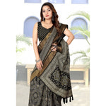 Load image into Gallery viewer, Women's Cotton Silk Printed Saree With Unstitched Blouse 5.5Mtr (Black)