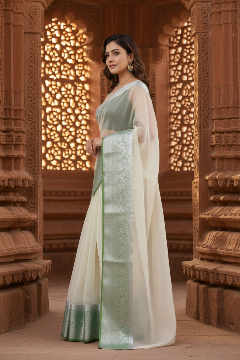 Soft organza saree with unstitched blouse(green)