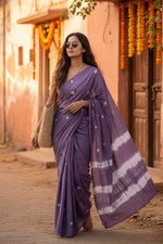 Load image into Gallery viewer, Mulmul Cotton Designer Saree With Unstitched Blouse(Lavender)