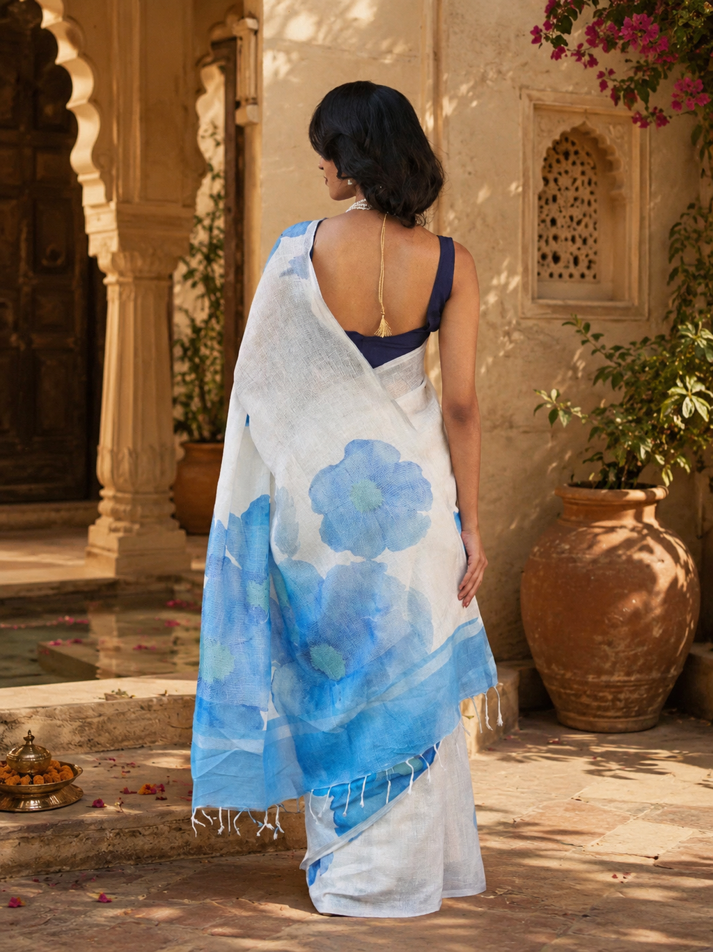Linen Floral Printed Saree With unstitched Blouse(Blue)