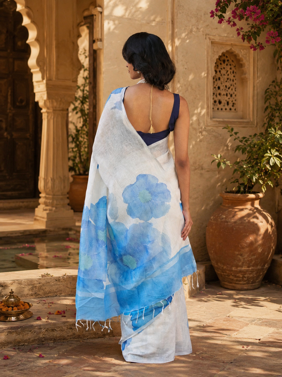 Linen Floral Printed Saree With unstitched Blouse(Blue)