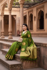 Load image into Gallery viewer, Women's Silk Printed Saree With Unstitched Blouse 5.5Mtr (Green)
