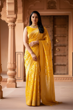 Load image into Gallery viewer, Women's Yellow Silk Printed Saree With Unstitched Blouse -5.5Mtr Kashvii
