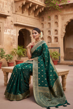 Load image into Gallery viewer, Women's Silk Printed Saree With Unstitched Blouse 5.5Mtr (Green) Kashvii
