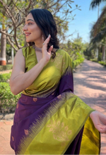 Load image into Gallery viewer, Women's Wine Silk Printed Saree With Unstitched Blouse -5.5Mtr Kashvii
