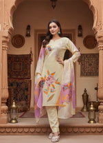 Load image into Gallery viewer, Cotton Blend Printed Cream Kurti Kashvii
