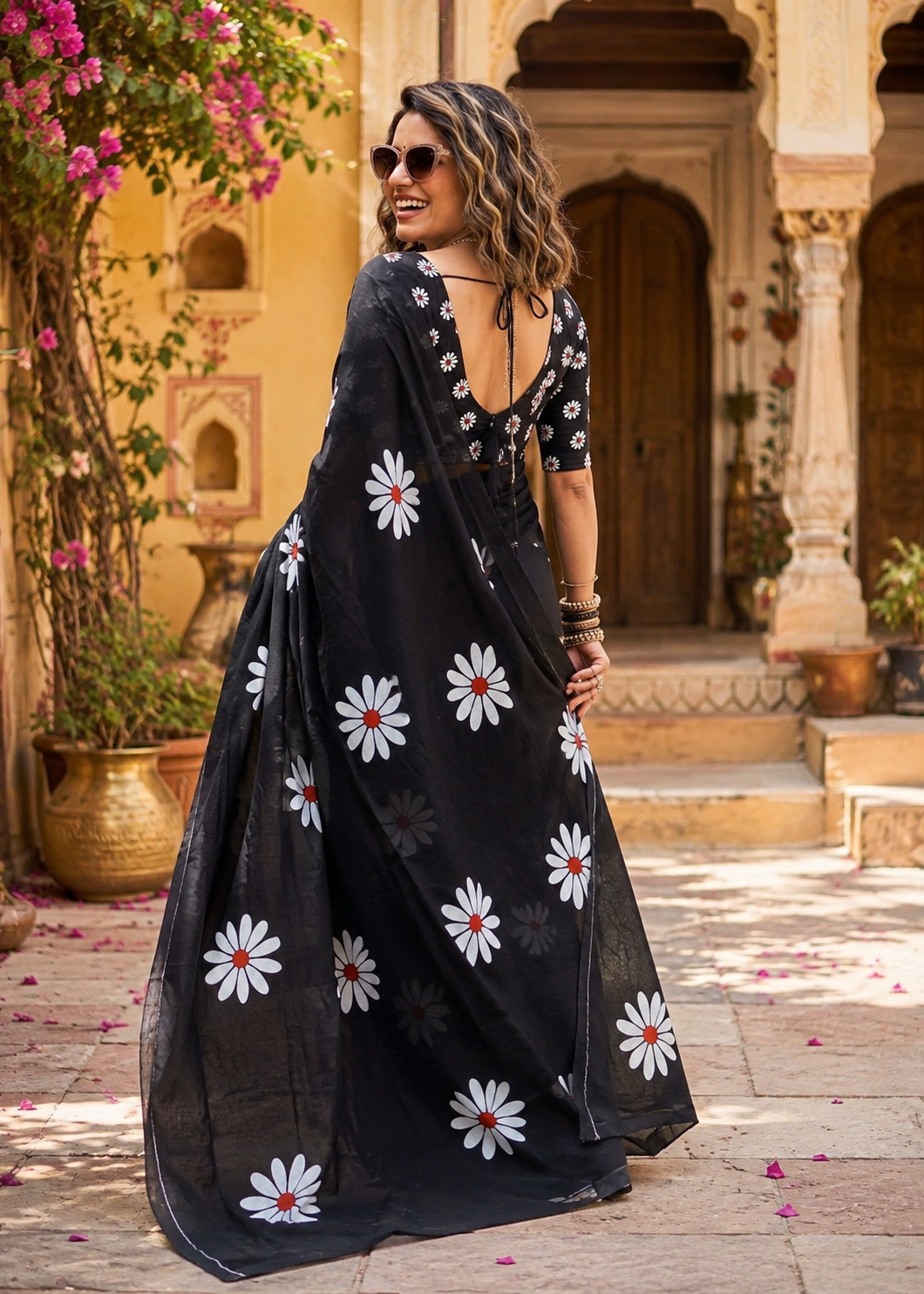 Mulmul Cotton Floral Printed Saree With Unstitched Blouse(Black)