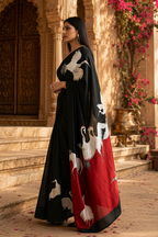 Swan Georgette Digital Print Saree Unstitched Blouse(Black)