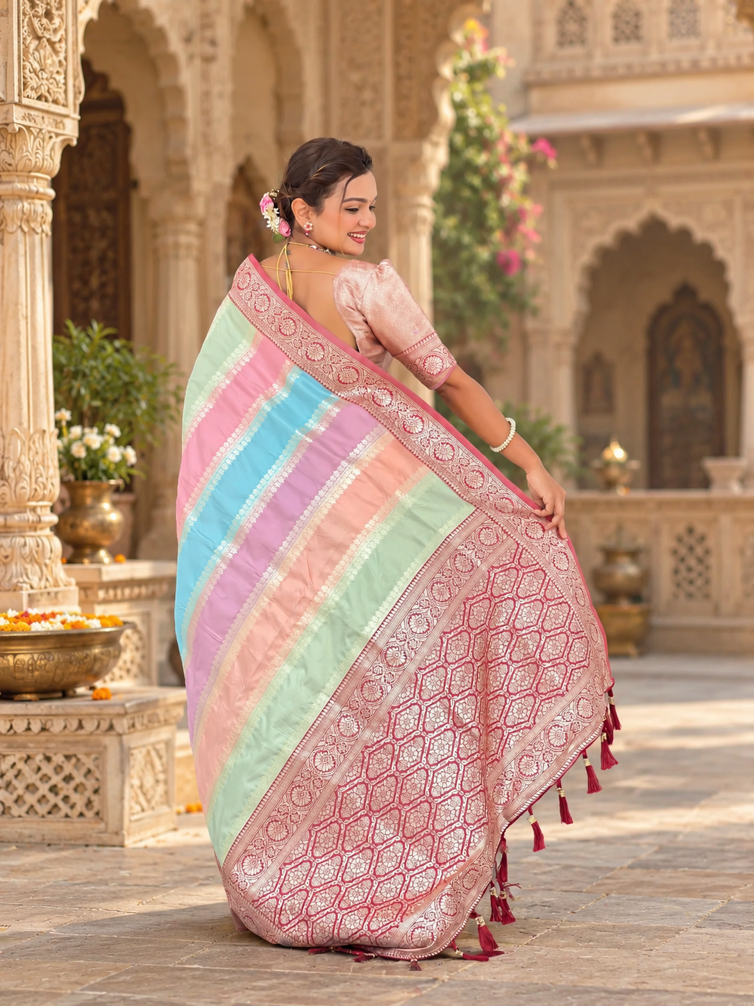 Soft Banarasi Silk Designer Saree With Unstitched Blouse (Light Pink)