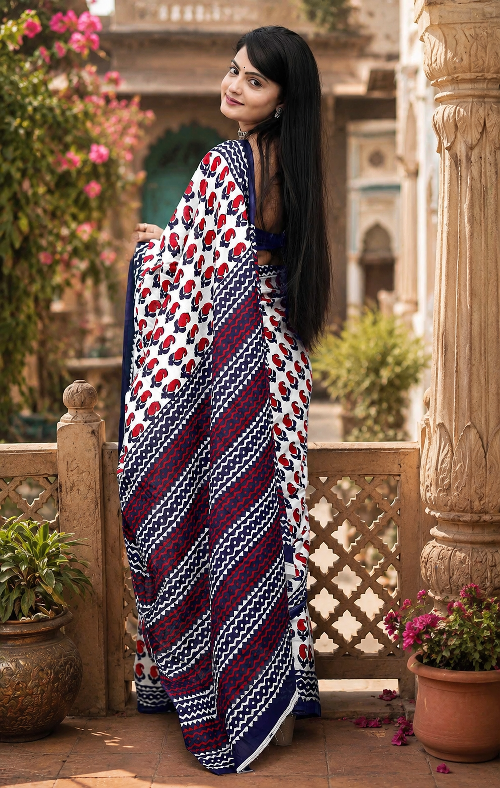 Mulmul Cotton Bagru Block Printed Saree With Unstitched Blouse(Red)