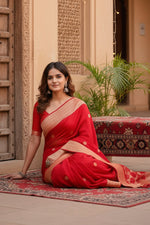 Load image into Gallery viewer, Women's Litchi silk Printed Saree With Unstitched Blouse (Red) Kashvii
