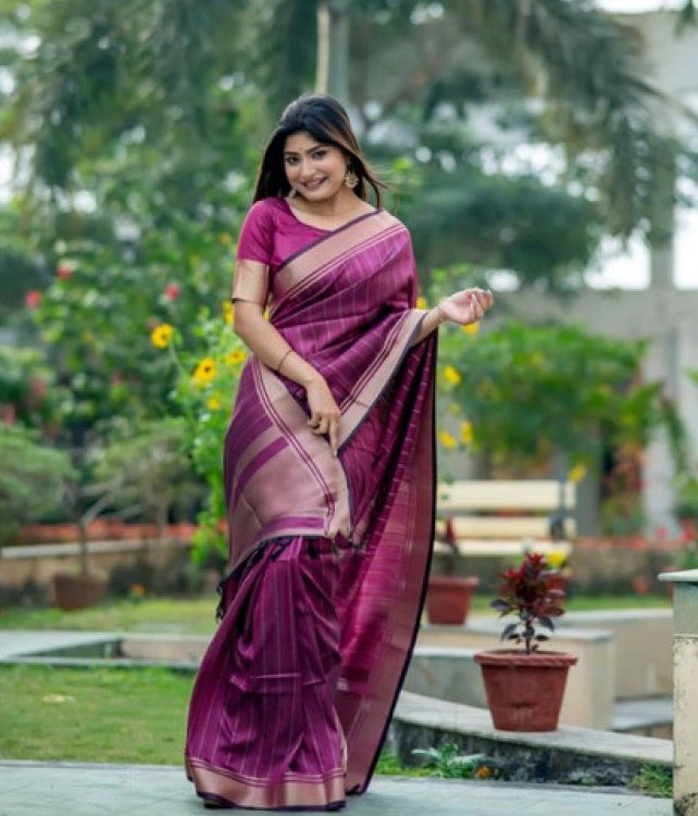 Women's Faux Banarasi Lining Pattern Saree With Unstitched Blouse 5.5Mtr (Magenta)