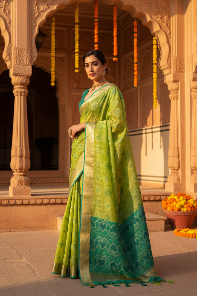 Women's Silk Blend Ethnic Ikat Pattern Saree With Unstitched Blouse 5.5Mtr (Light_Green)