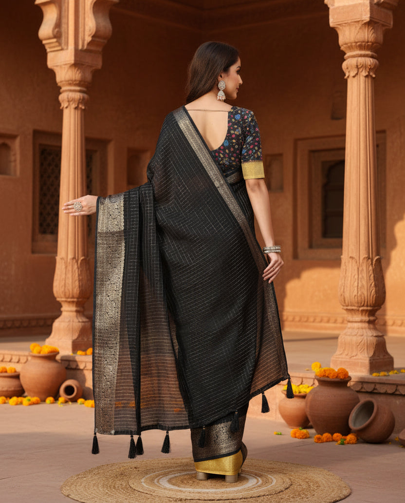 Women's Cotton Blend Checkered Saree With Unstitched Blouse 5.5Mtr (Black)
