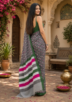 Mulmul Cotton Bagru Block Print Saree With Unstitched Blouse(Black)