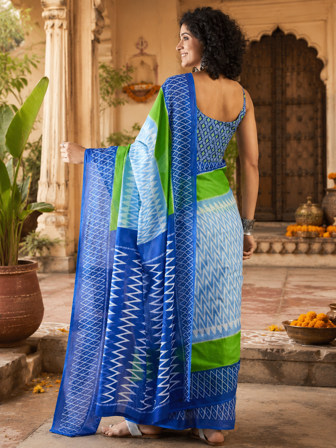 Mulmul Cotton Printed Pocket Saree With Unstitched Blouse(Sky Blue)