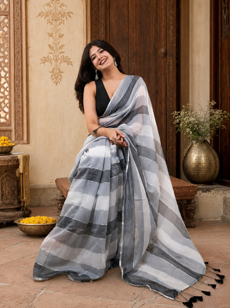 Cotton Printed Saree With Unstitched Blouse(Grey)