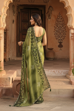Load image into Gallery viewer, Georgette Floral Printed Saree With Unstitched Blouse(Green)
