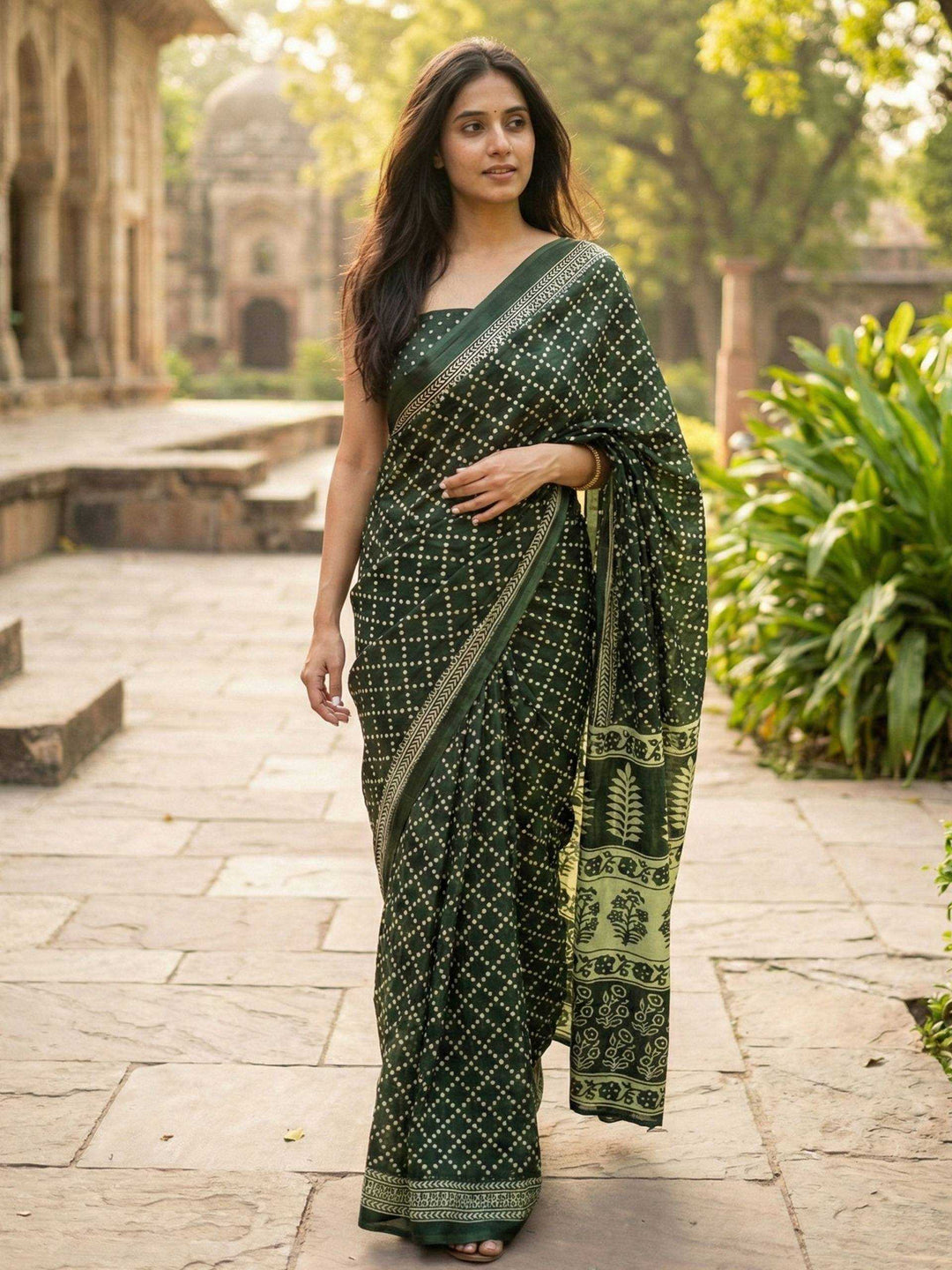 Pure Soft Mulmul Cotton Printed Saree With Unstitched Blouse(Green)