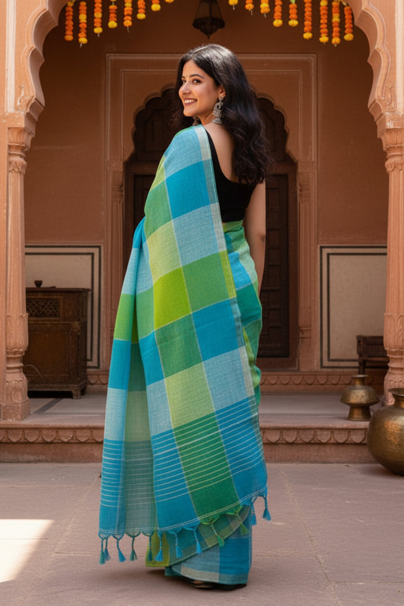 Pure Linen Zari Border Chex Print Saree With Unstitched Blouse(Green)